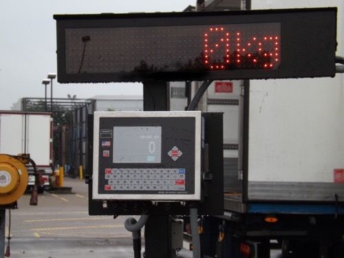 Large Scale Display for Drivers using Dynamic Axle Weighbridge